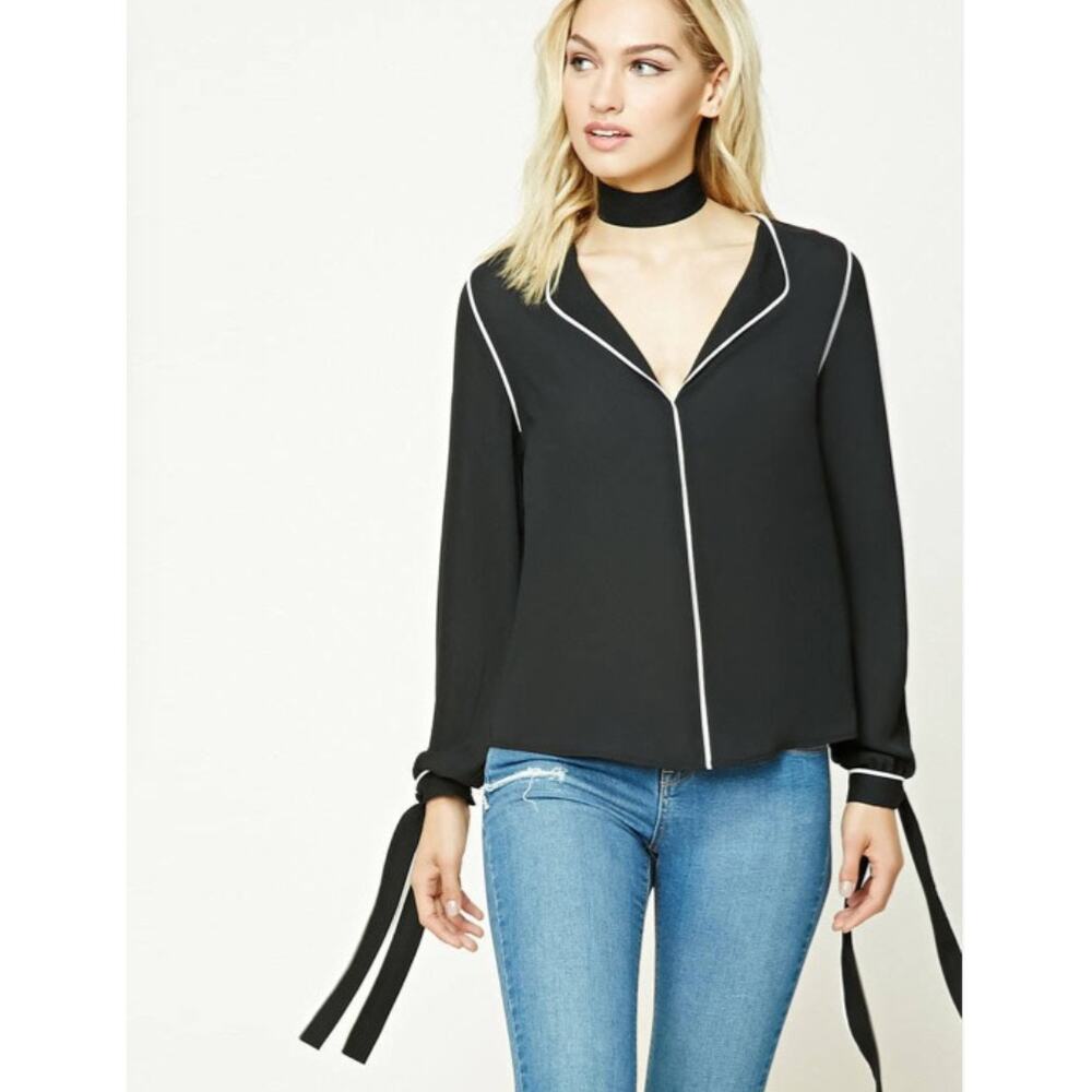 Forever 21 Medium Black/White V-Neck Sleek‎ Top Tie Cuffs Long Sleeve Work Sexy